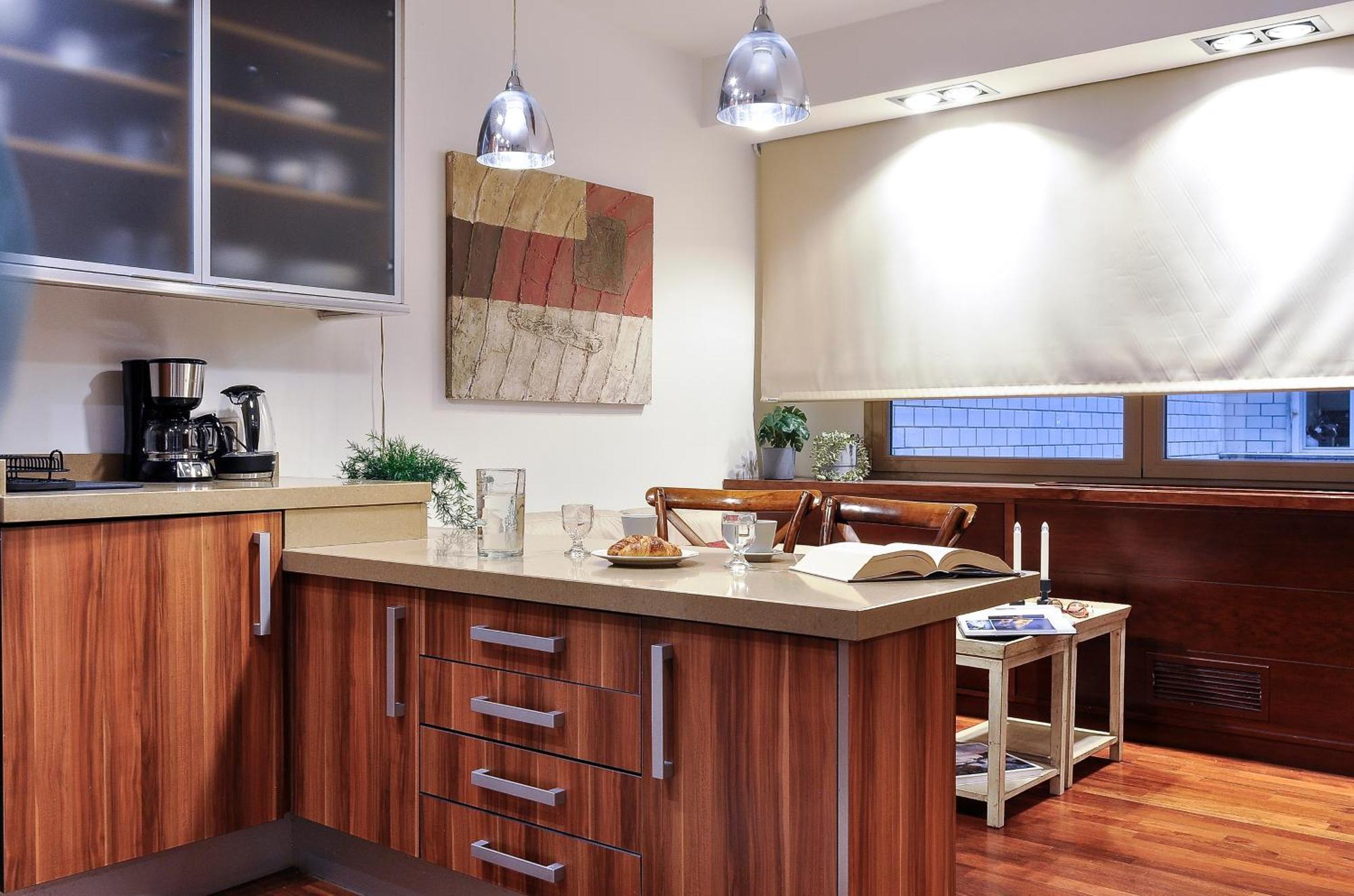 Estudio En Zona De Colon * Madrid