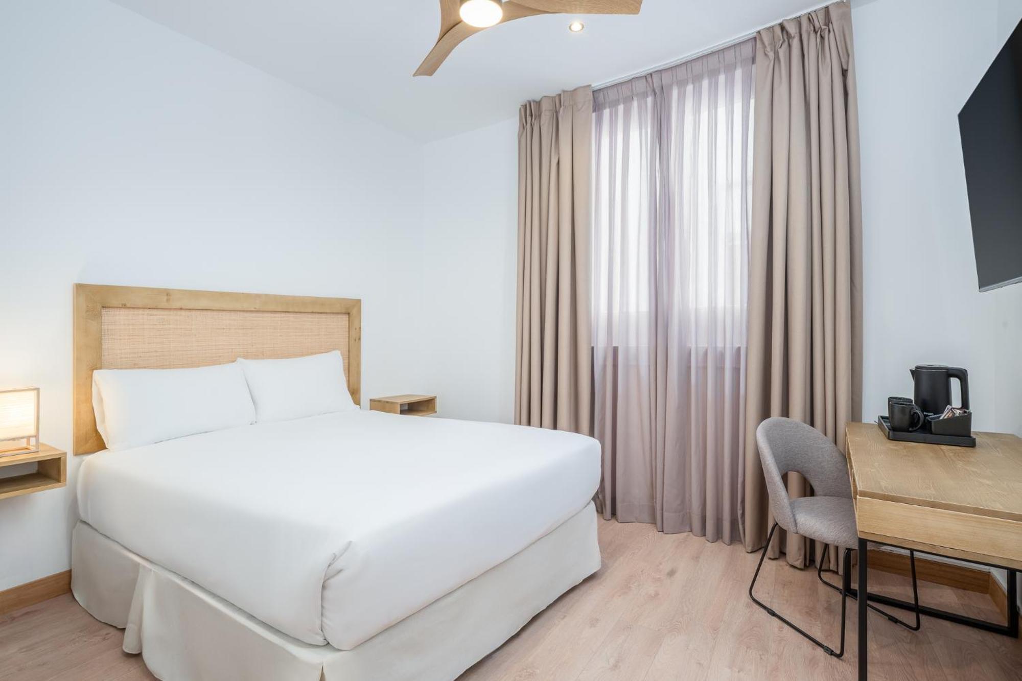 Luthia Puerta Del Sol Hostal Madrid