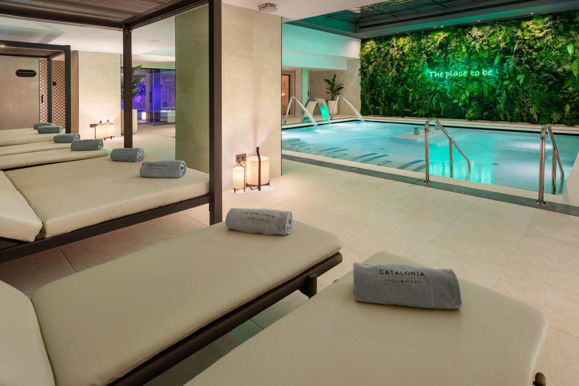 Hotel Catalonia Plaza Espana & 4*