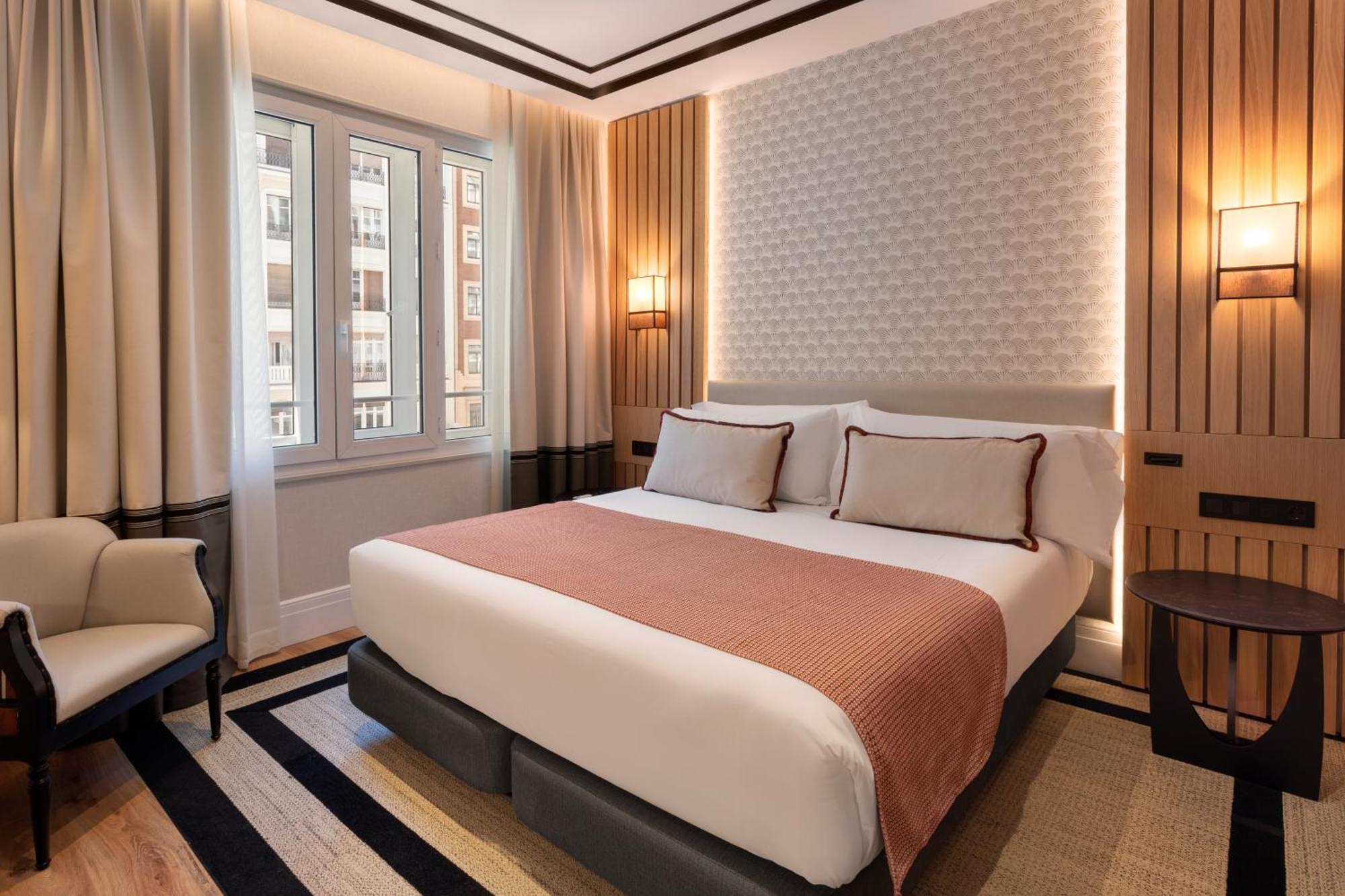 Hotel Catalonia Plaza Espana & 4*