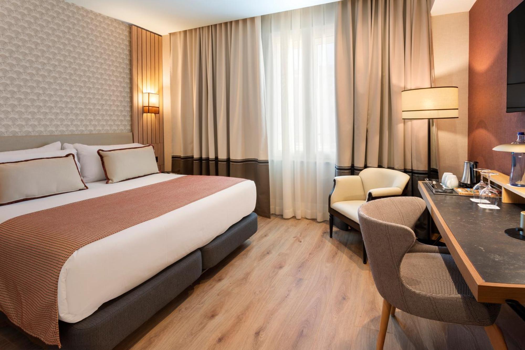 Catalonia Plaza Espana & Hotel