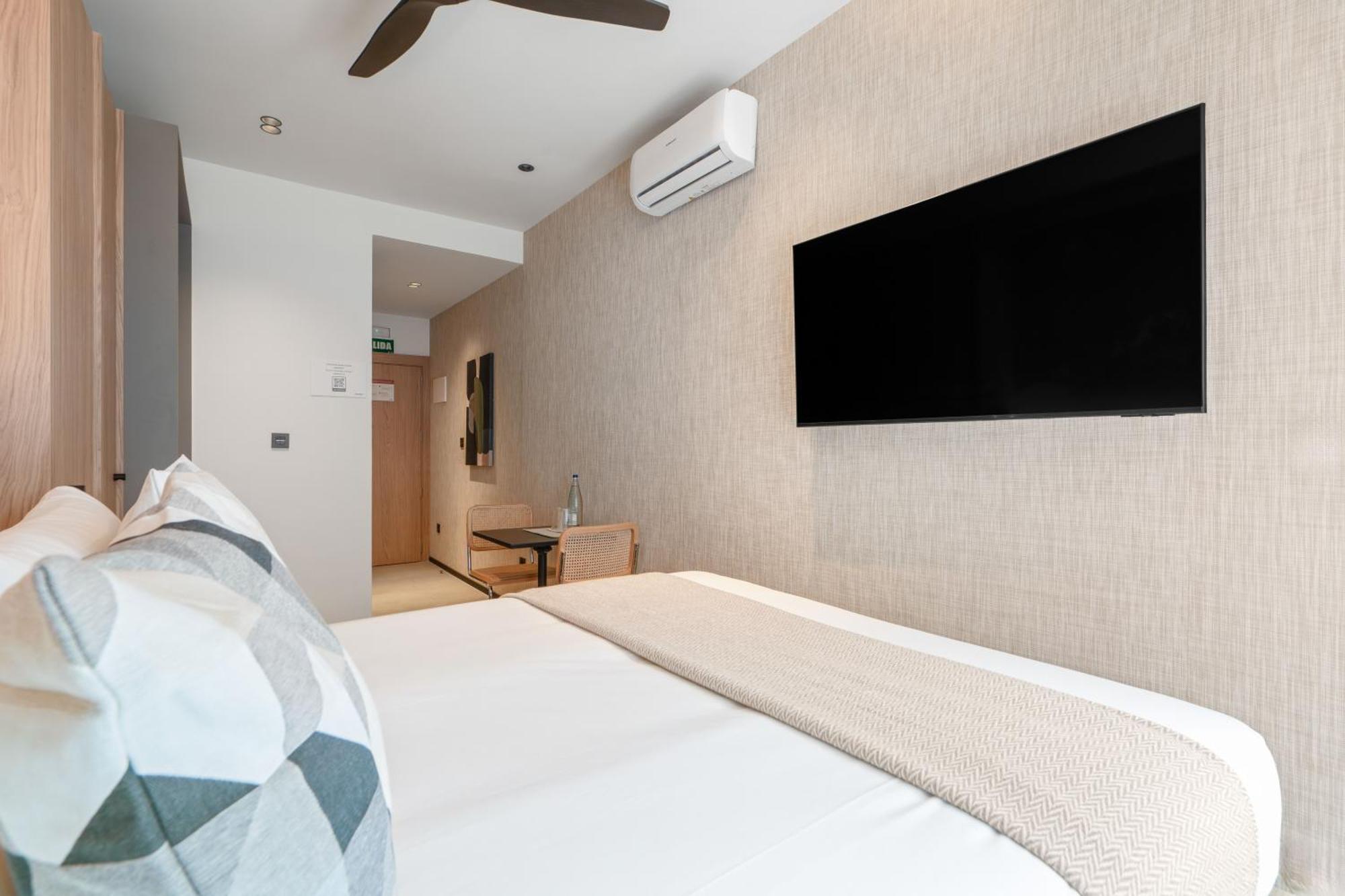 Dobo Moncayo Apartment Madrid