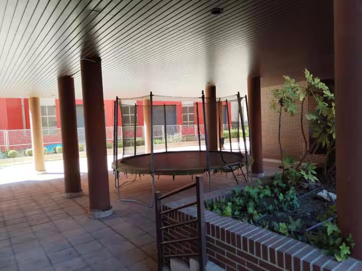 Wanda Deyanira, 114 Apartment