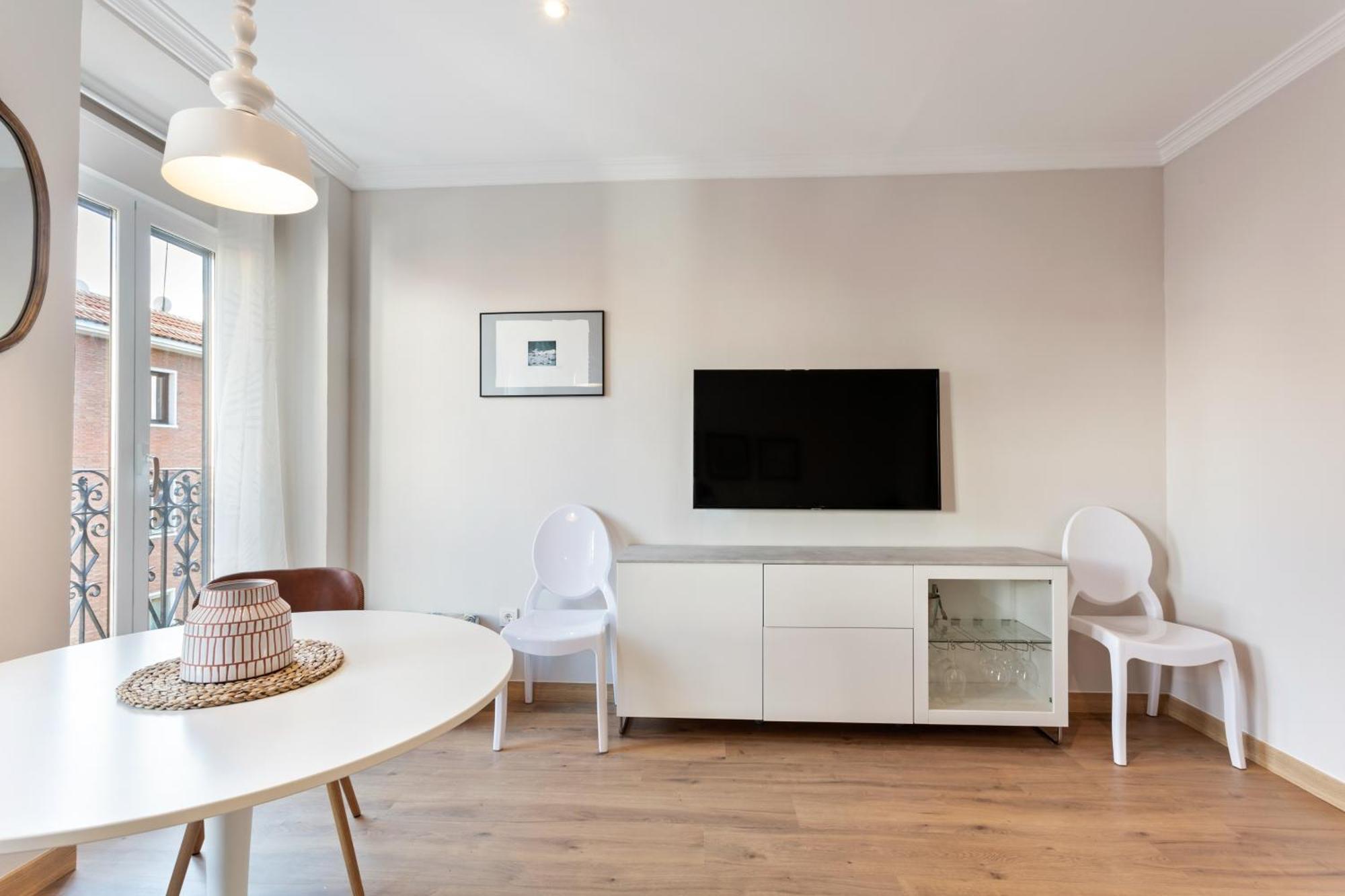 Apartamento Elegant 1 Bedroom In The Heart Of Centro Madri