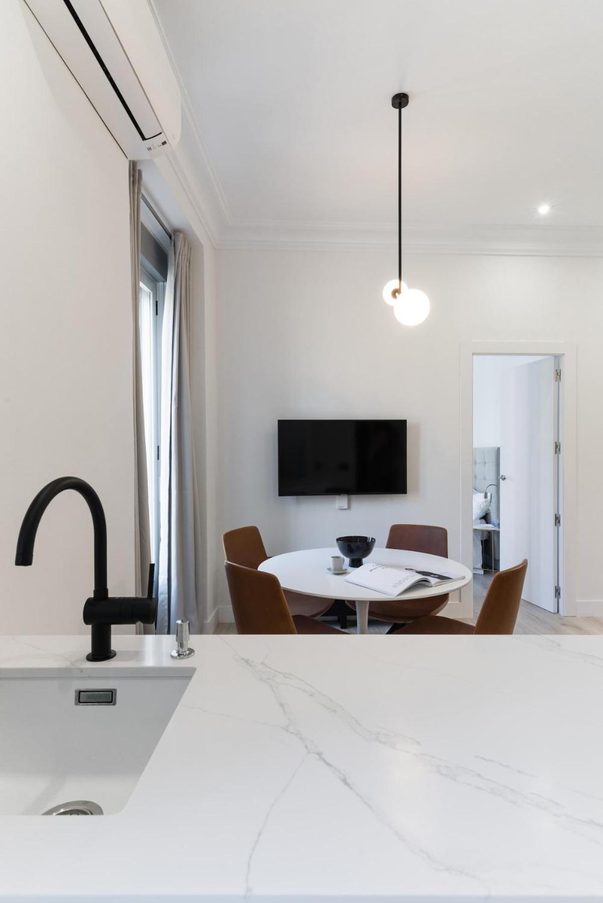 Luz Y Diseno En Malasana, Piso Centrico Y Nuevo * Madri