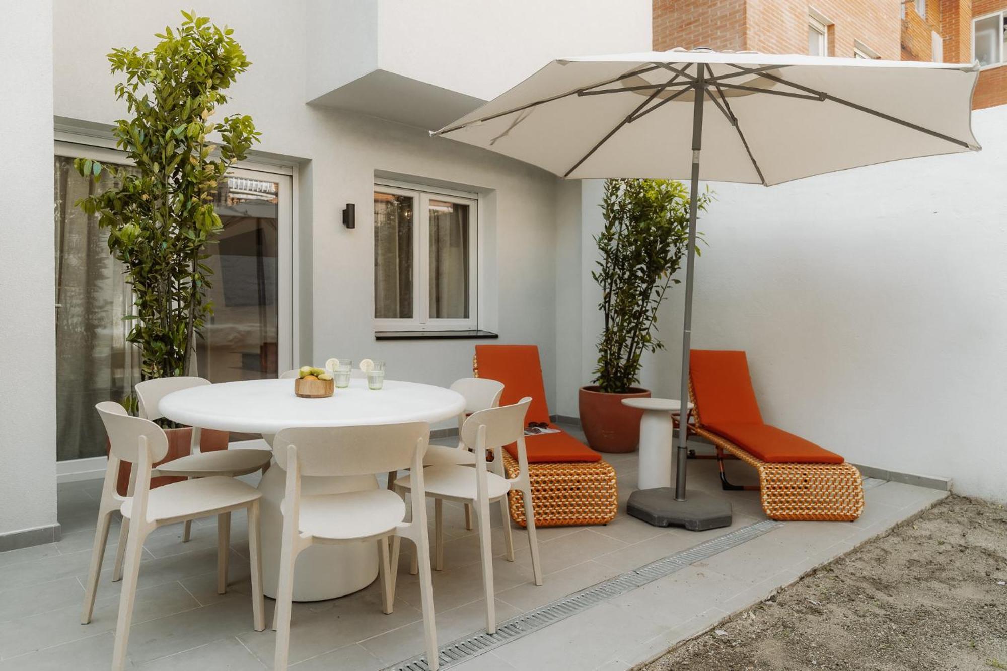 Via Monte By Olala Homes * Madri