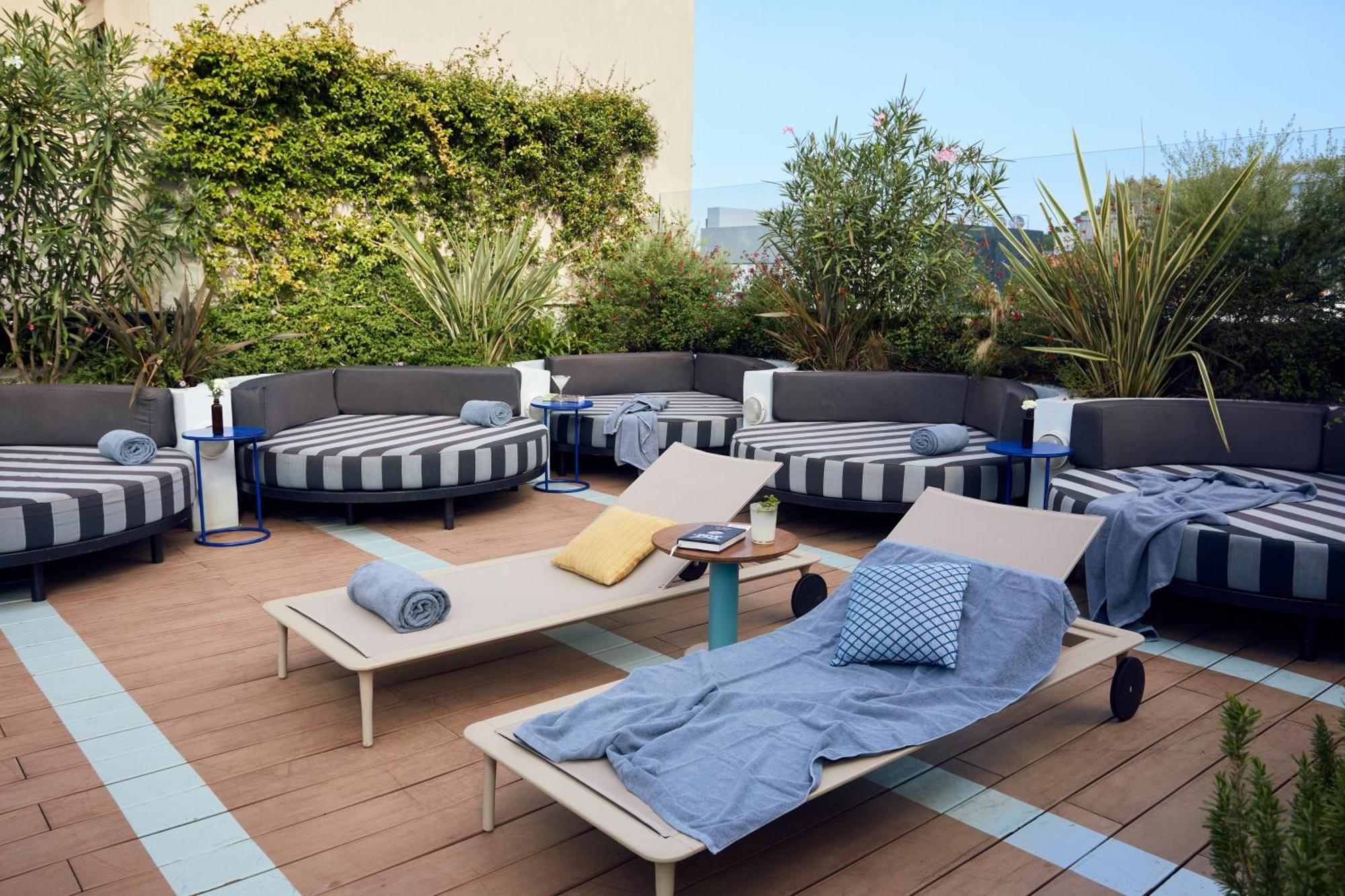 The Social Hub 4*