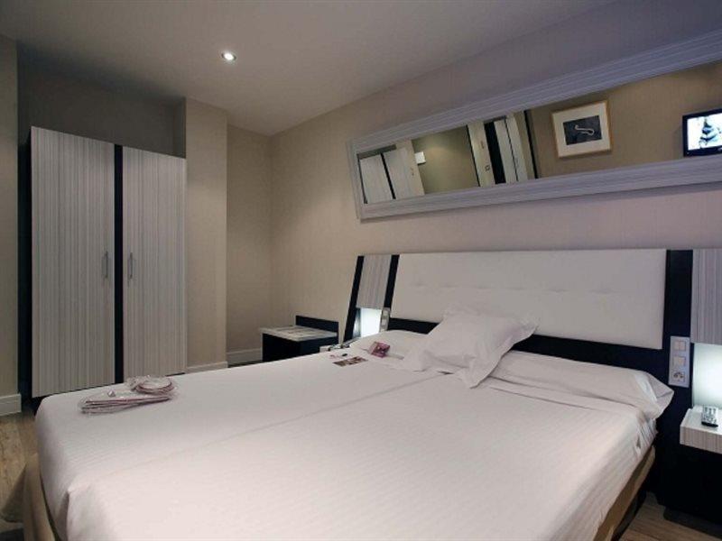 Petit Palace Arenal 3* Madri