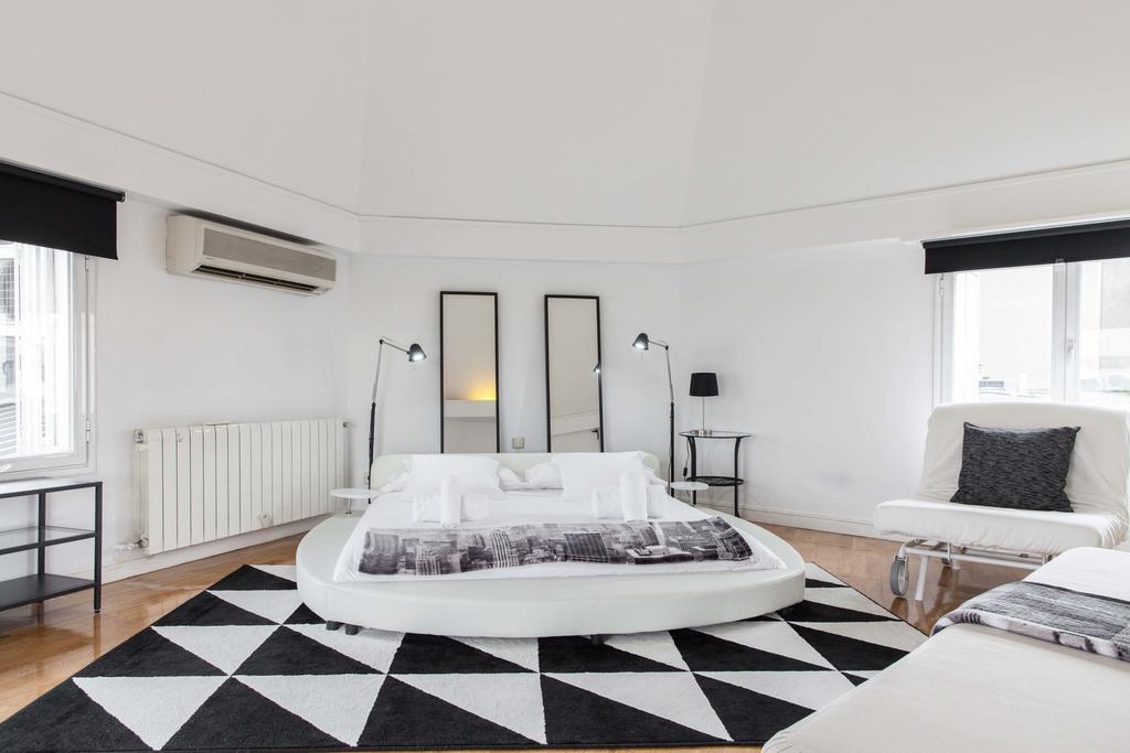 Apartamento Puerta Alcala II Apartment