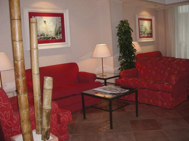 Hotel Luze Castellana 3*