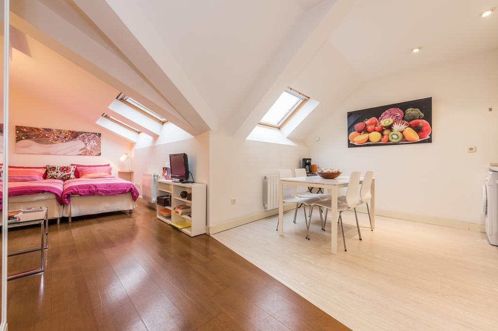 Prince Santa Ana Apartment Madrid