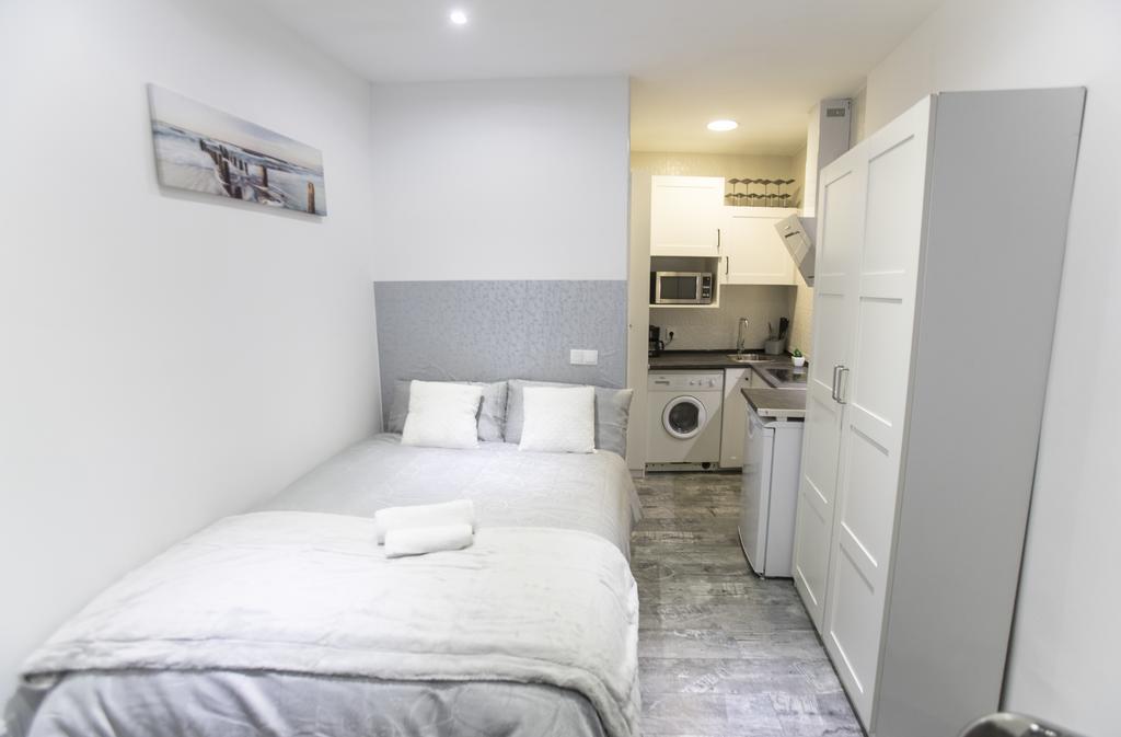 Puerta De Toledo Iii Apartment