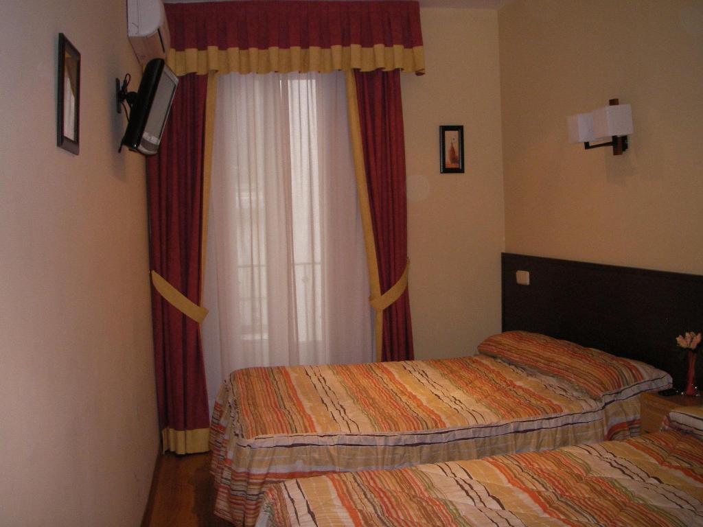Casa de hóspedes Cortes 2*