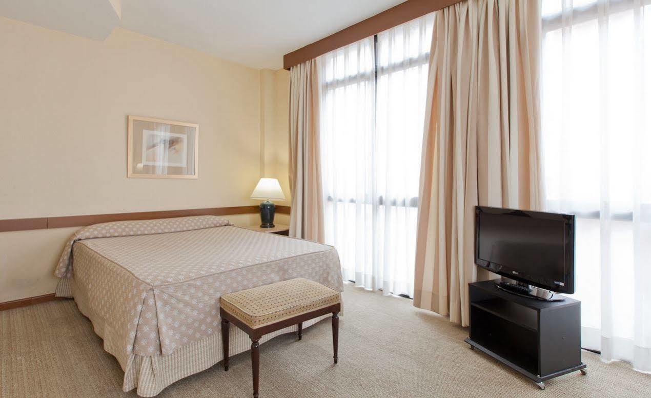Lejlighedshotel Espahotel Plaza Basilica 3*