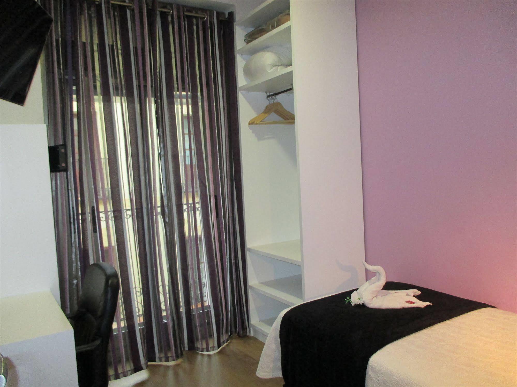 Madrid City Rooms Guest house 2*