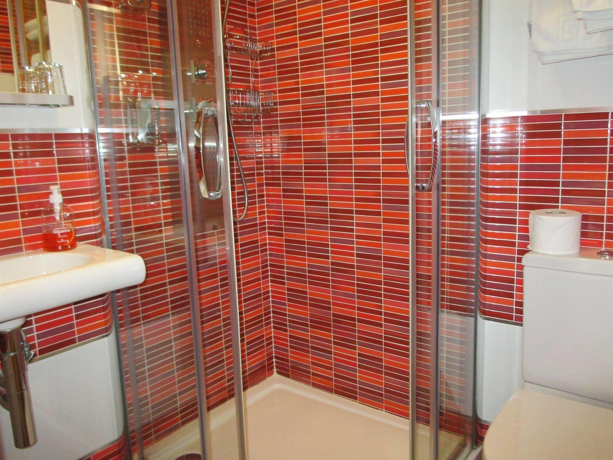 Madrid City Rooms 2*