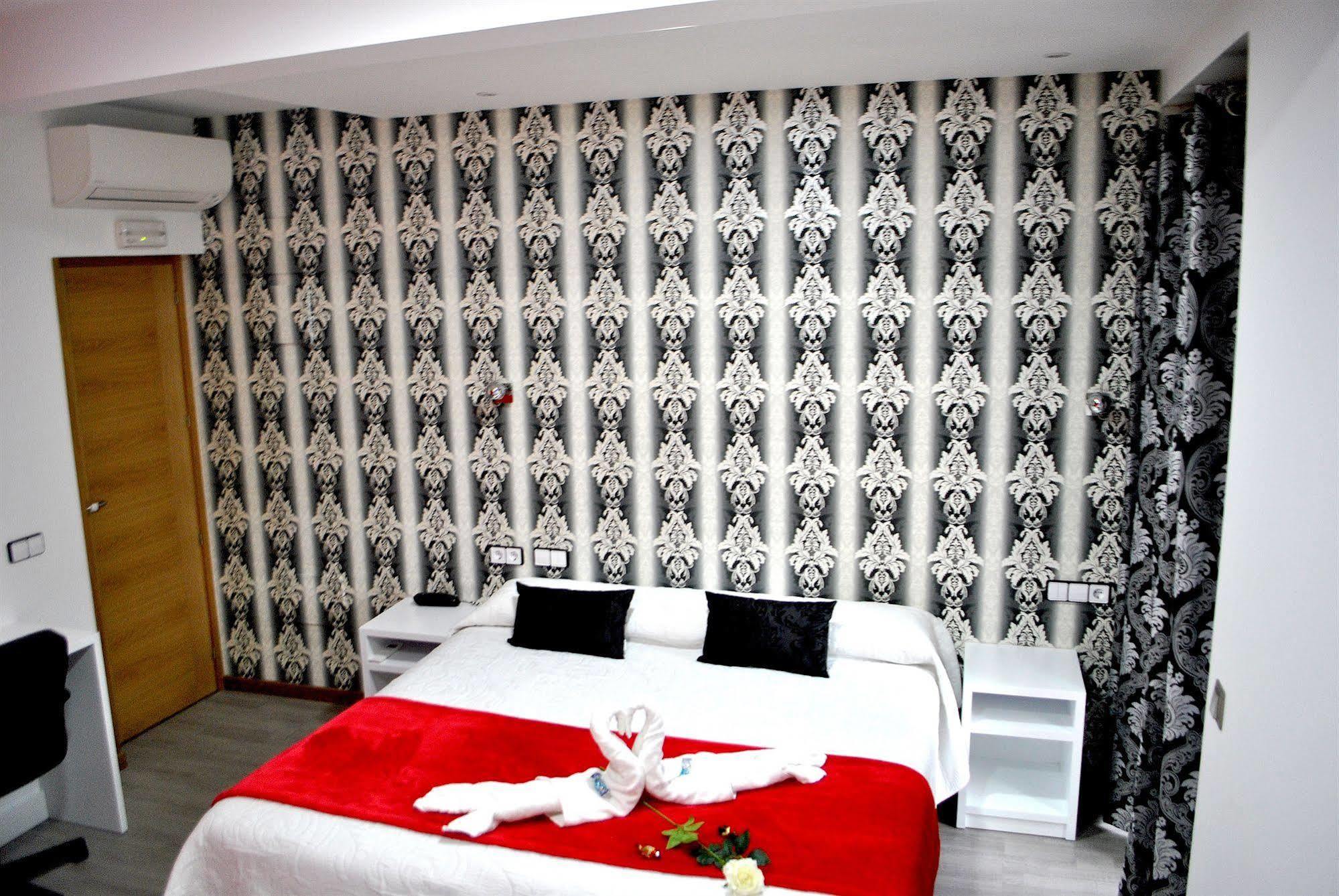 Madrid City Rooms Guest house 2*