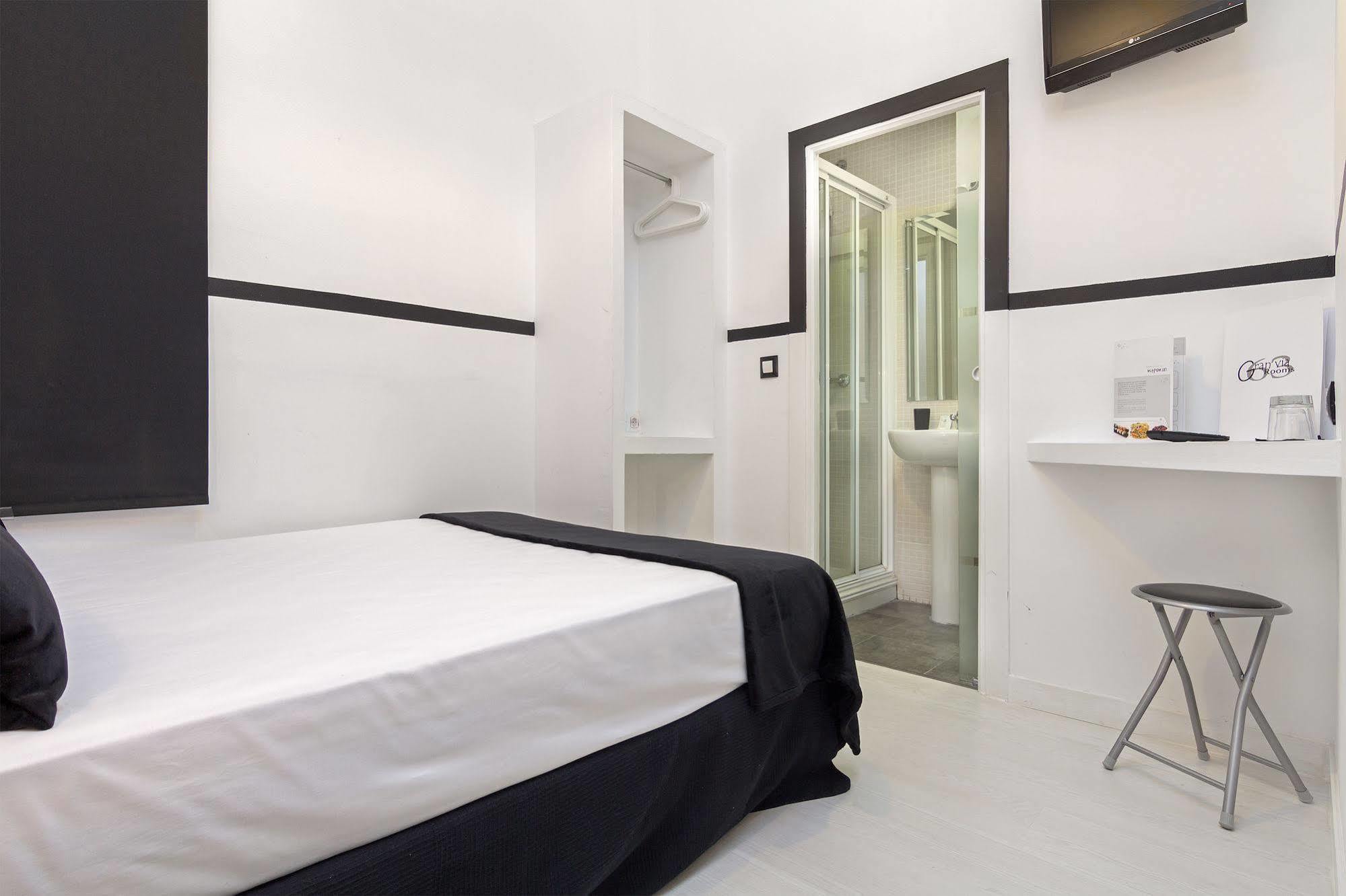 Gran Via 63 Guest house Madrid