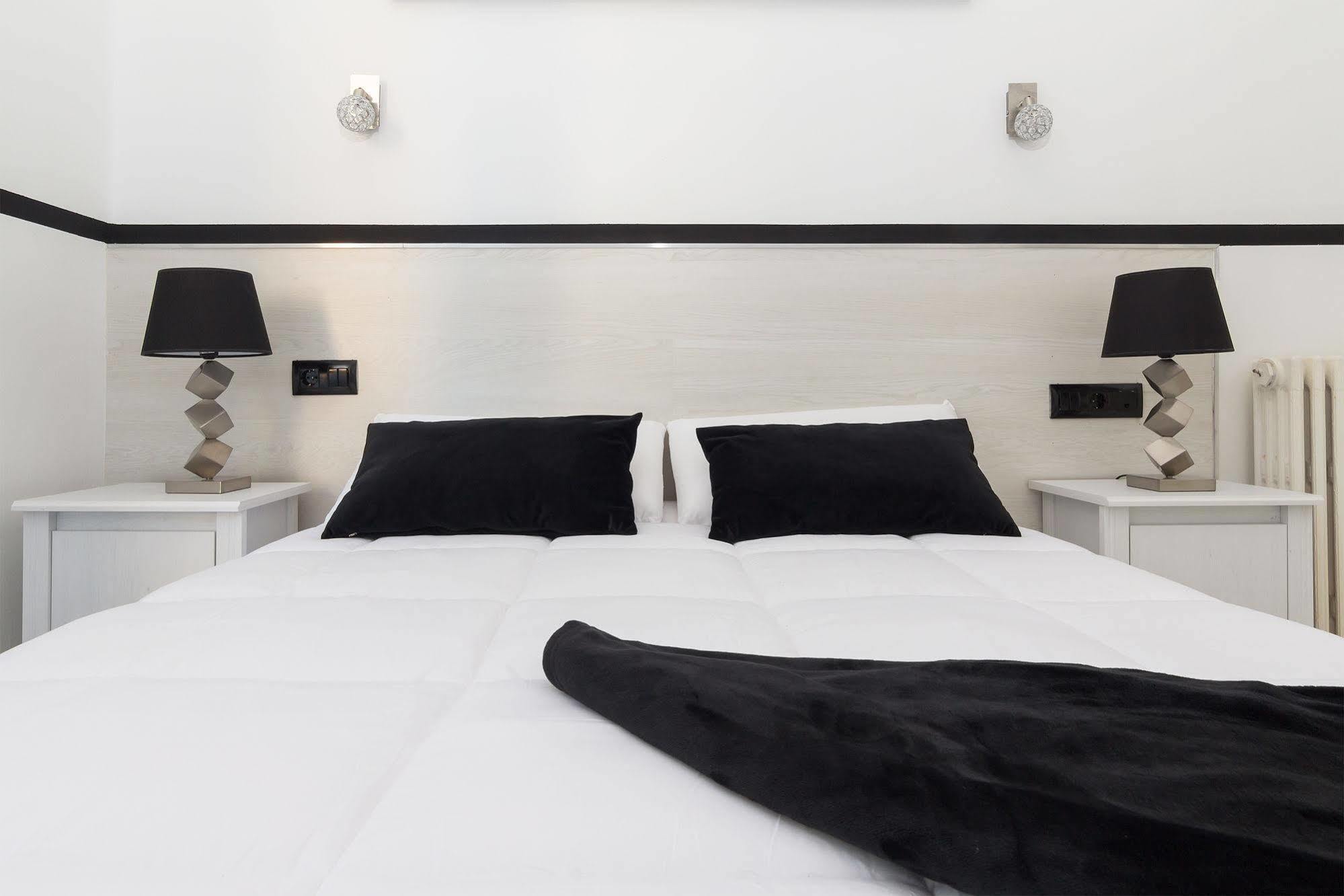 Guest house Gran Via 63 Madrid