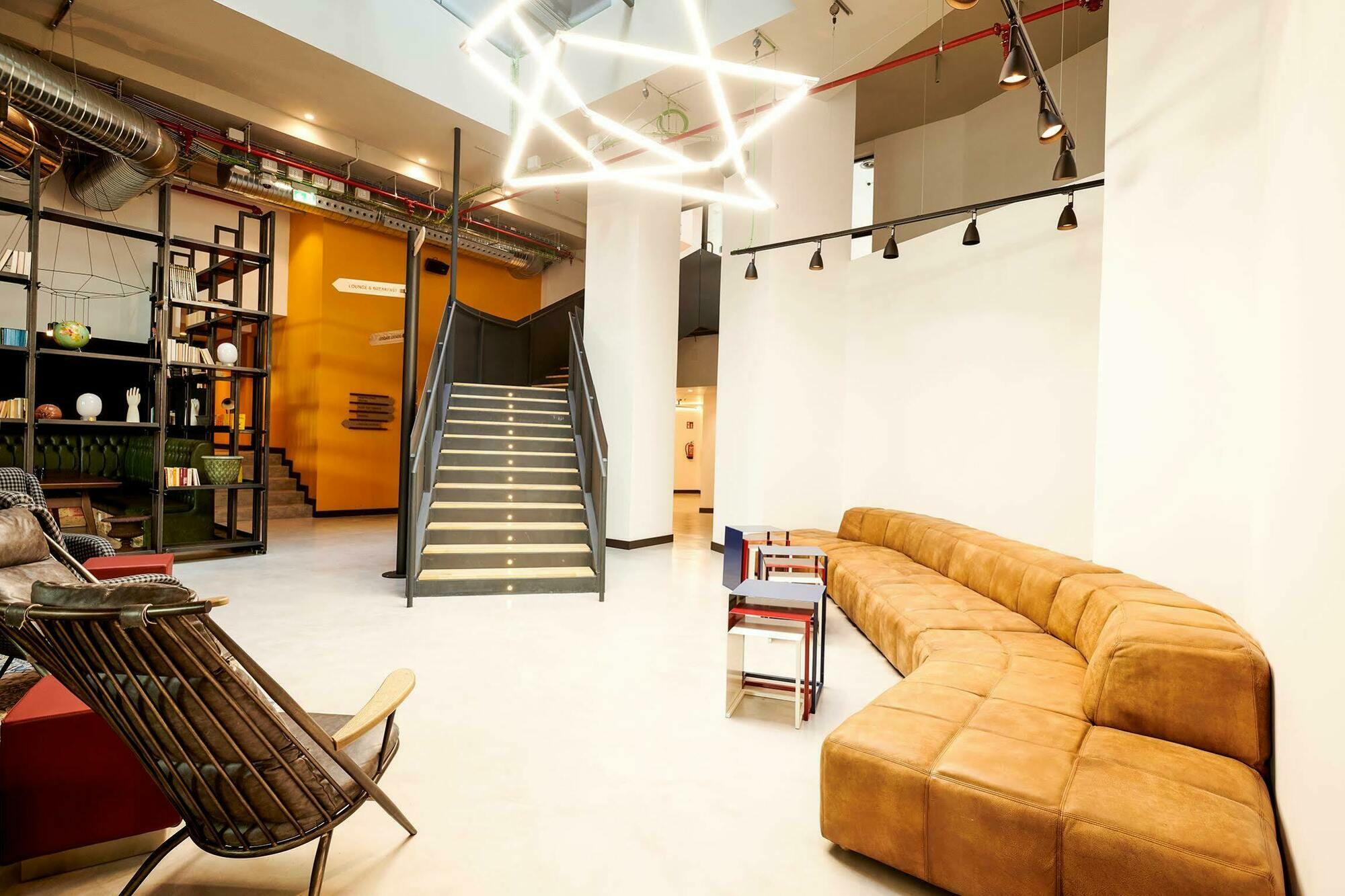 Generator Hostel *
