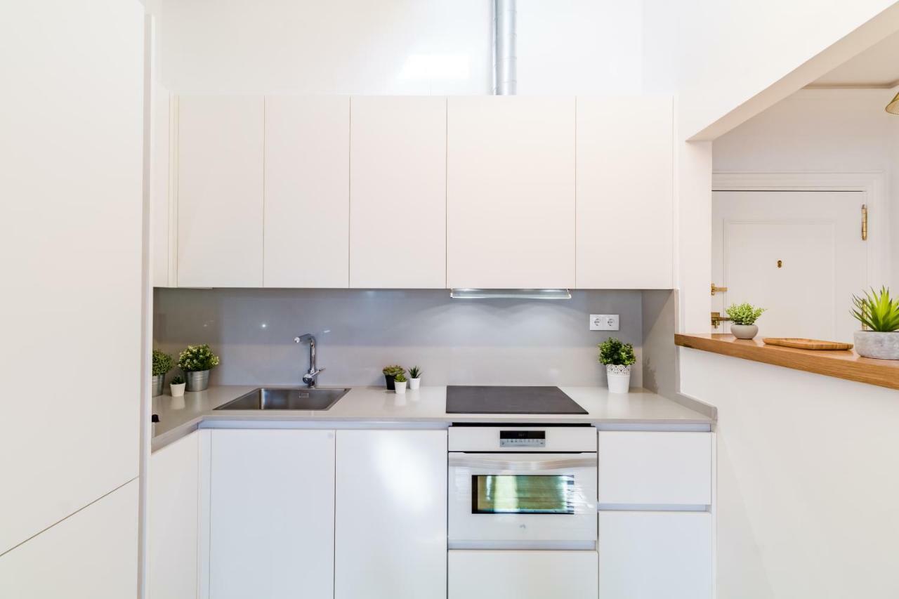 Puerta Del Sol Vi Apartment