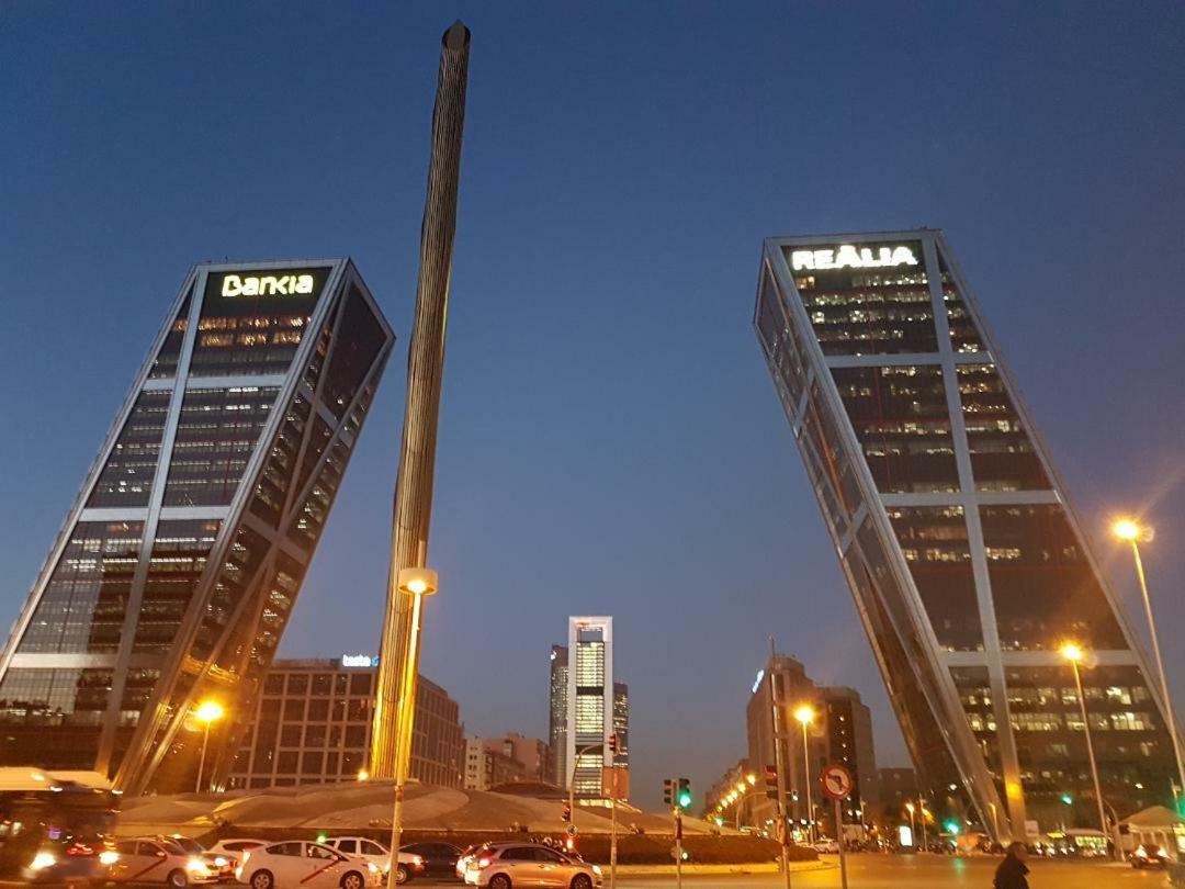 Bonito Apto Cinco Torres Plaza Castilla Madrid