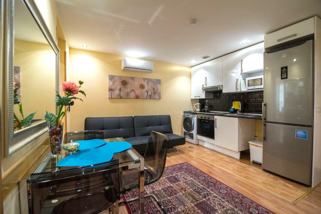 Atocha Apartment *