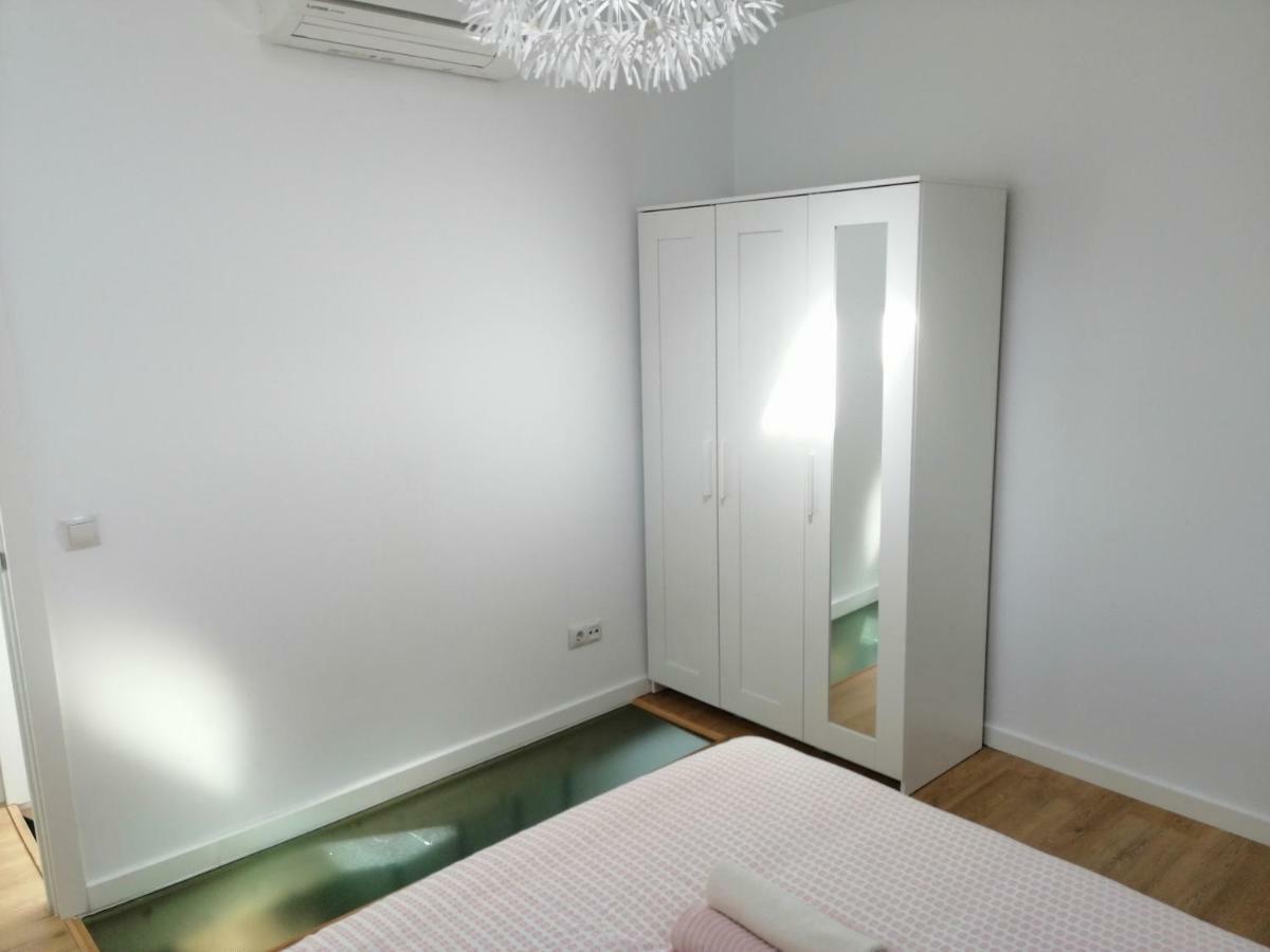 Antonio Lopez-madrid Rio-centro Comercial Plaza Rio 2 Apartment