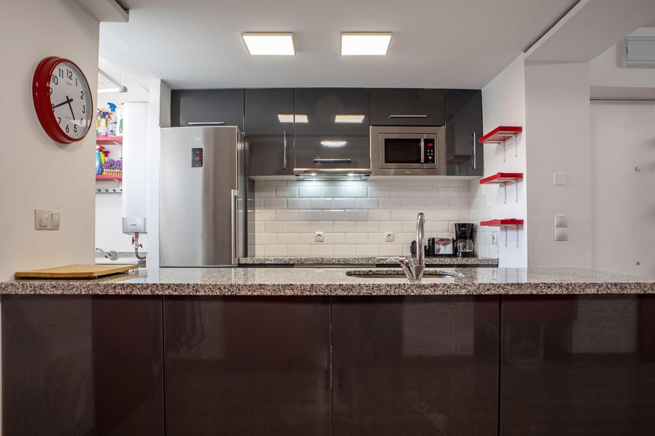 Cosy 2bed In Weasy Airport Access Apartment