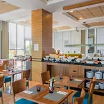 Hotel Madrid Chamartin, Affiliated By Melia