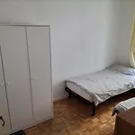 Habitaciones En Piso Con Bano Y Cocina Compartido