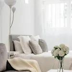 Charming Studio Avenida America