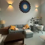 Bright Duplex Apartment For 4 Pax - Camarillo
