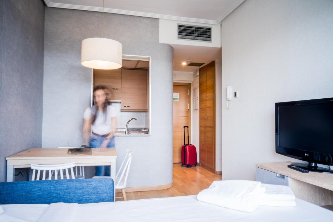 Aparthotel Compostela 3*