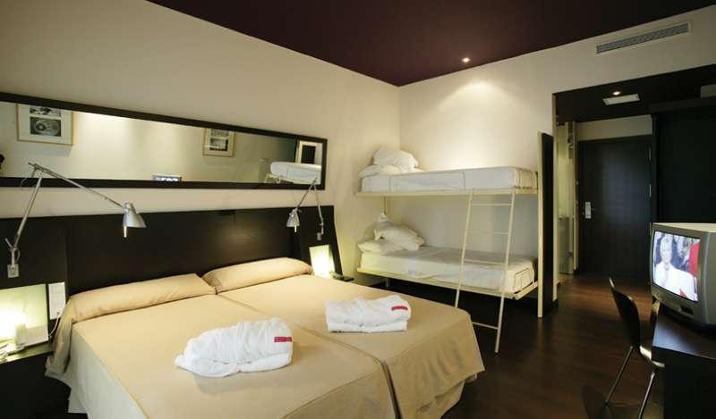Hotel Avenida Gran Via 3*