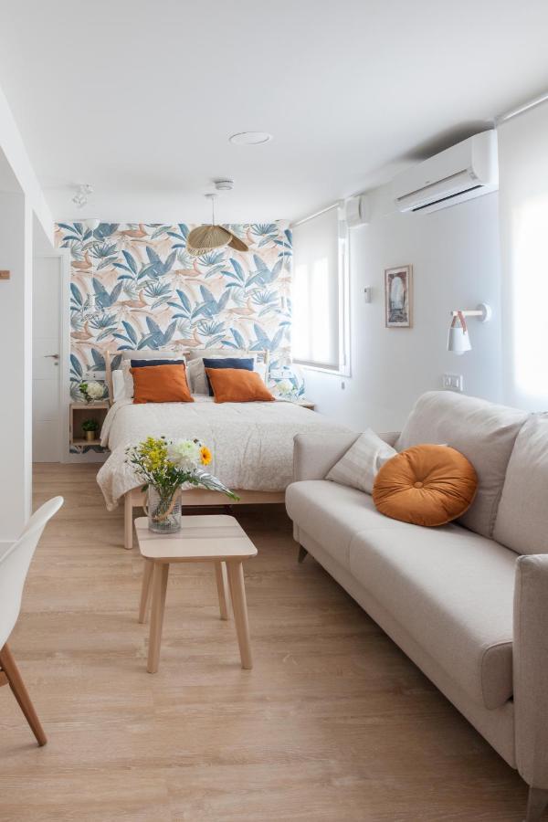 Apartment Dolphin Feria De *