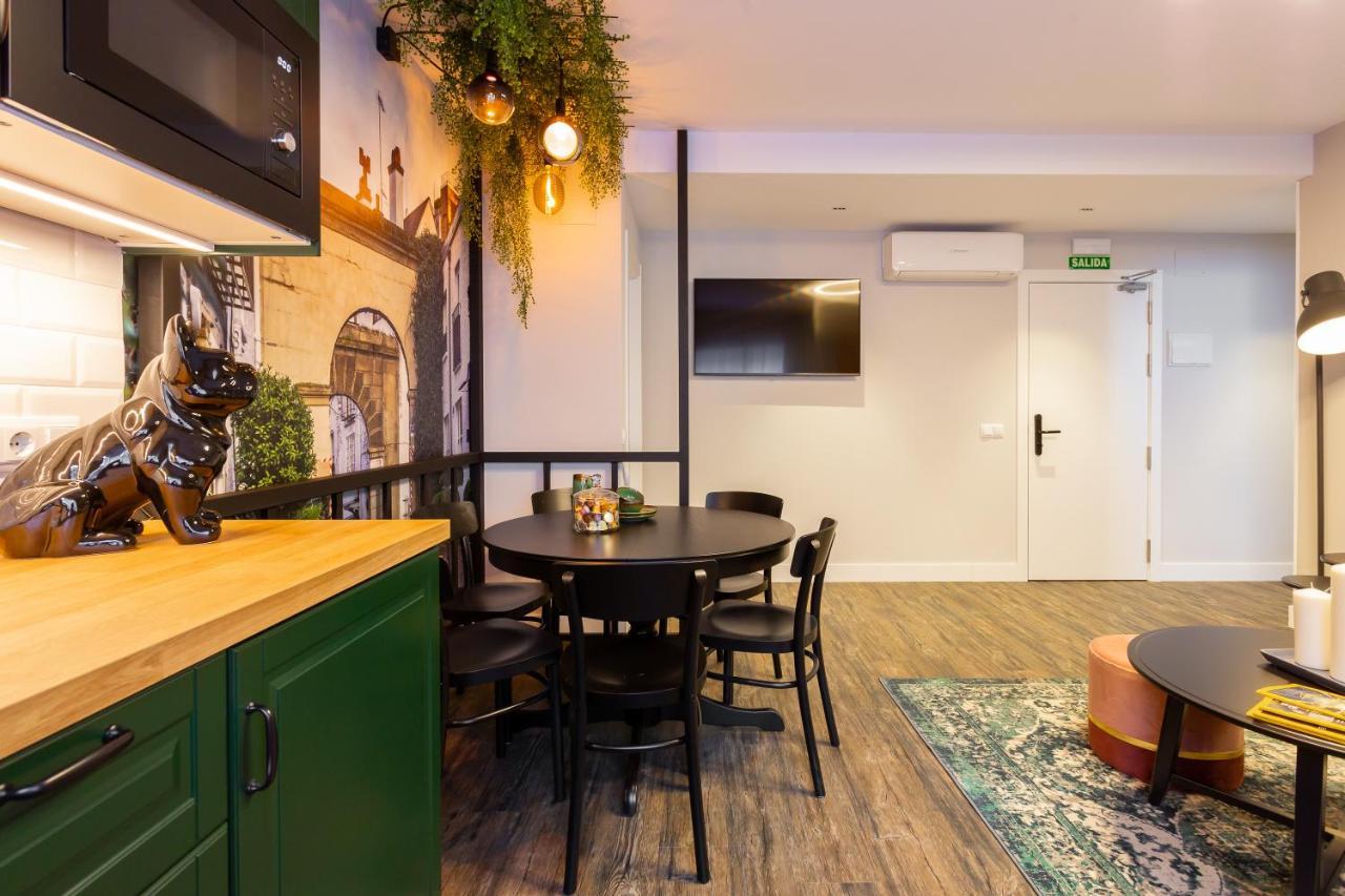 Fly Airport Guest house Madrid