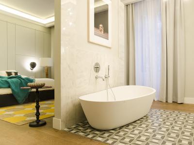 One Shot Recoletos 4* Madrid