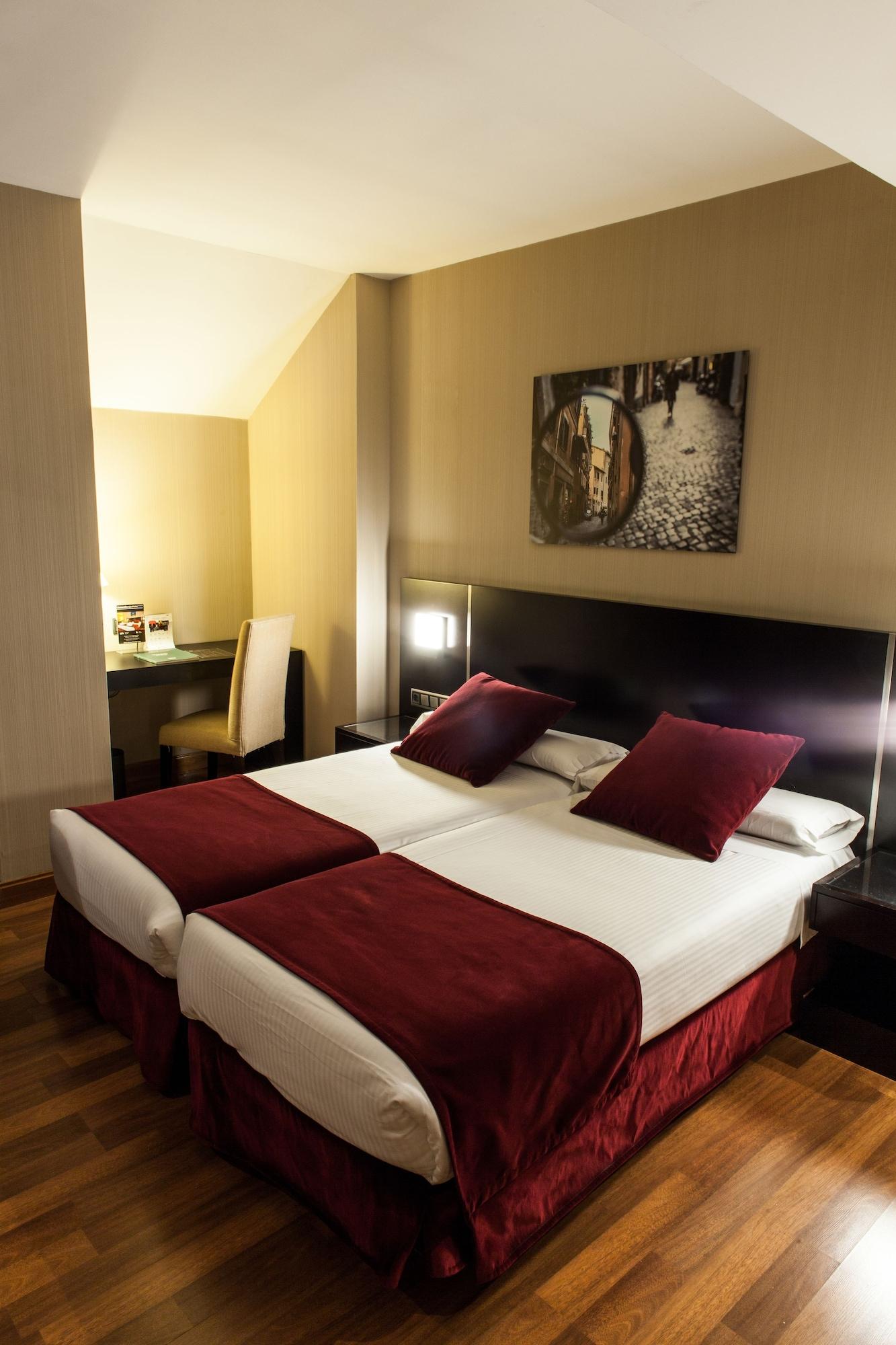Clement Barajas Hotel