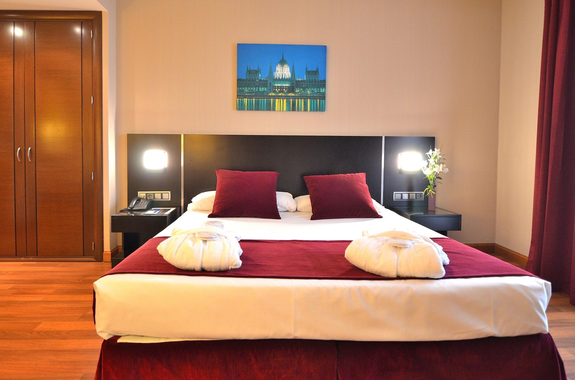 Clement Barajas Hotel