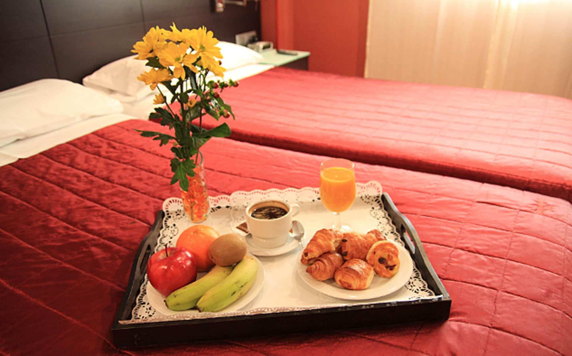 Hotel De Barajas 3*