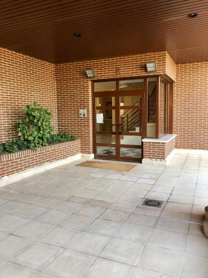 Wanda Ifema Con Parking Y Piscina Apartment Madrid