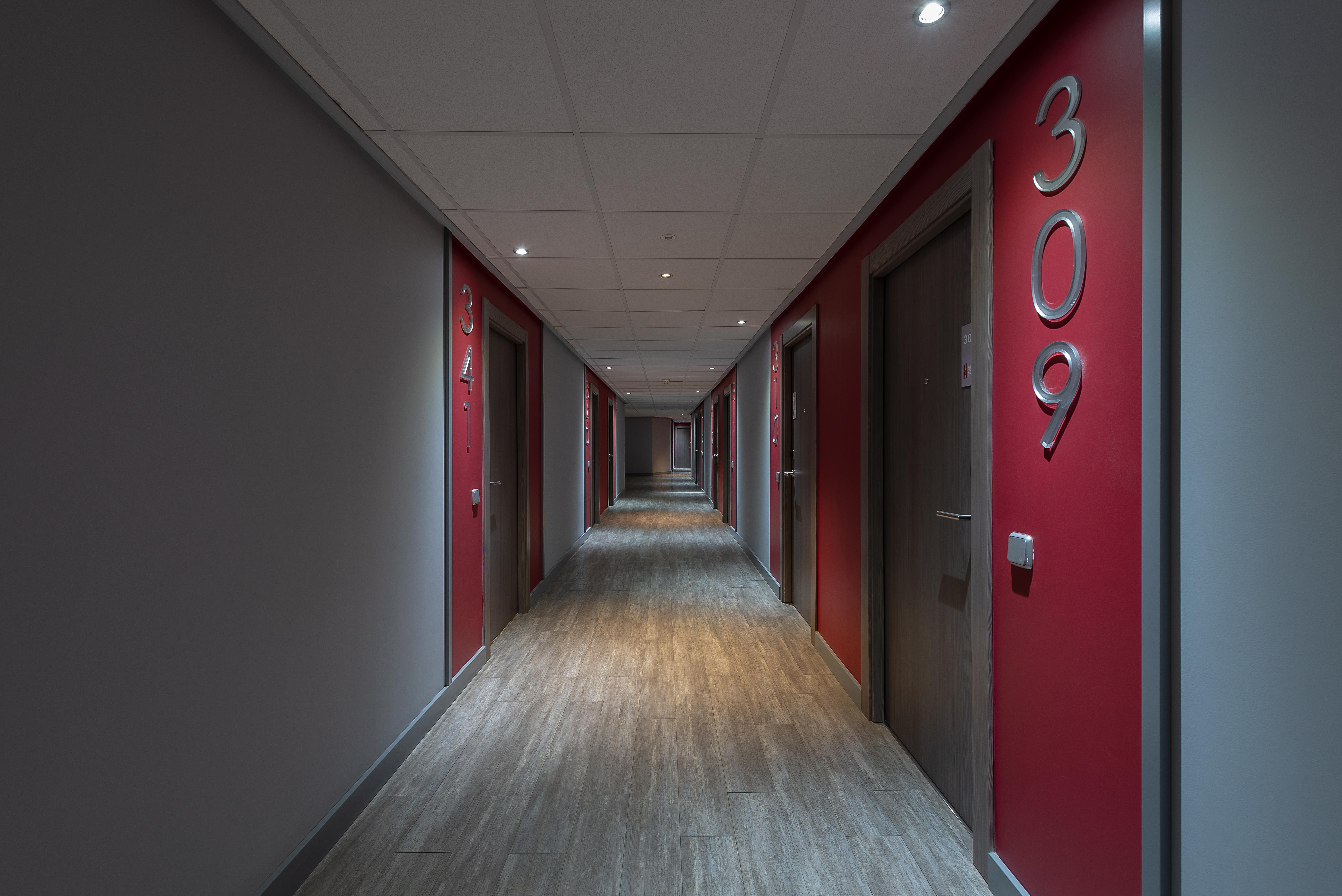 Recoletos Aparthotel