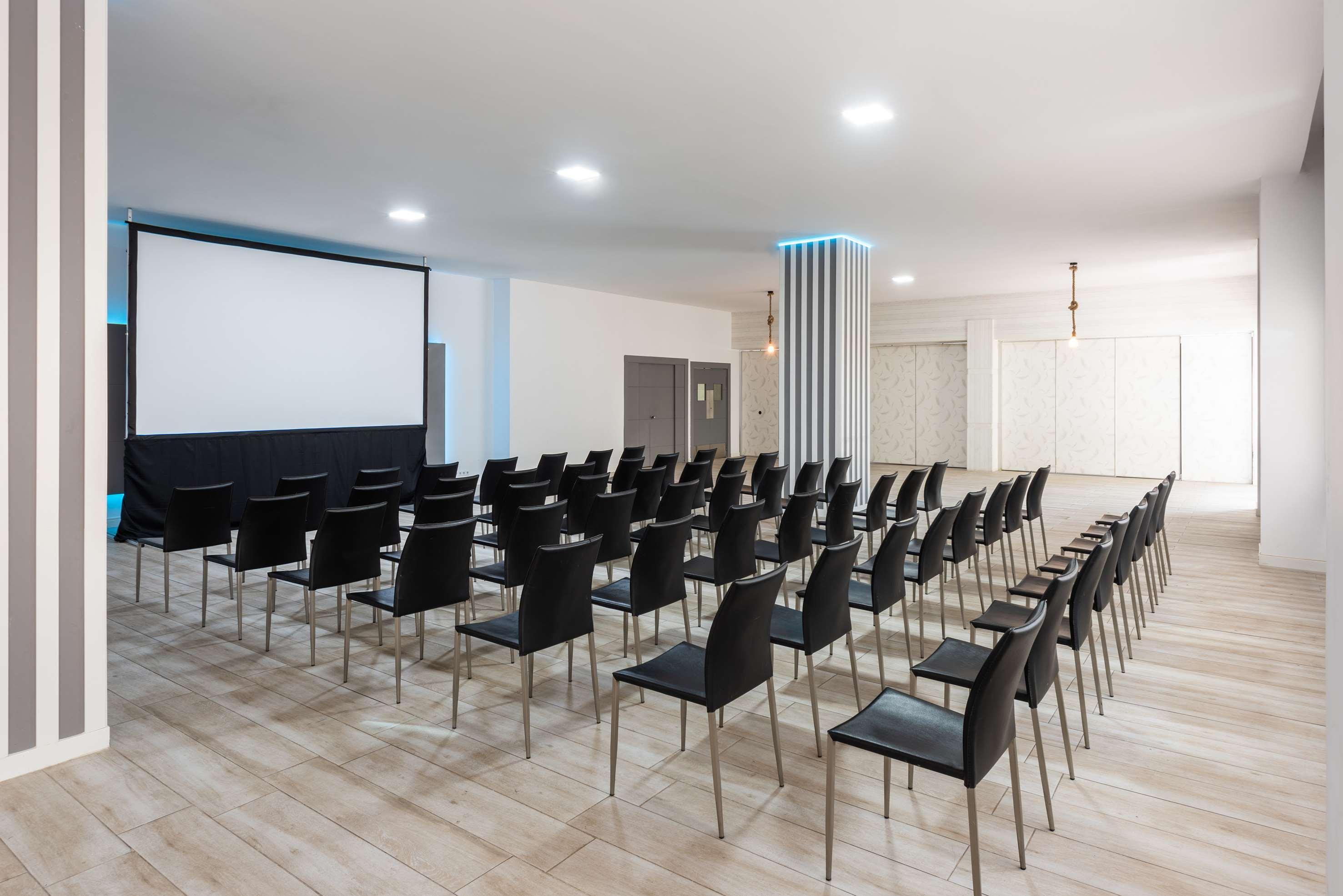 Chamartin, Affiliated By Melia Hotel Madrid