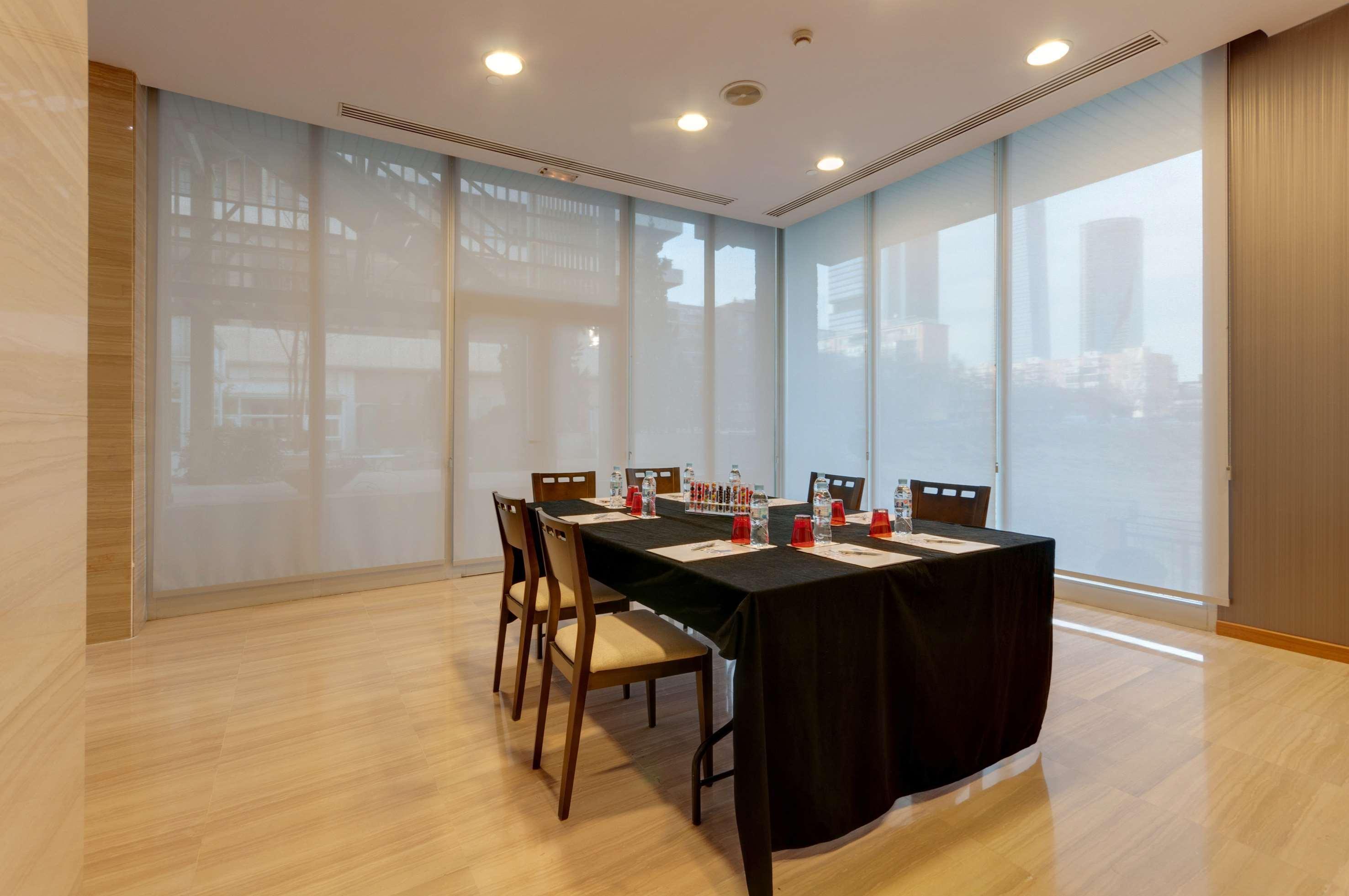 Chamartin, Affiliated By Melia Hotel Madrid
