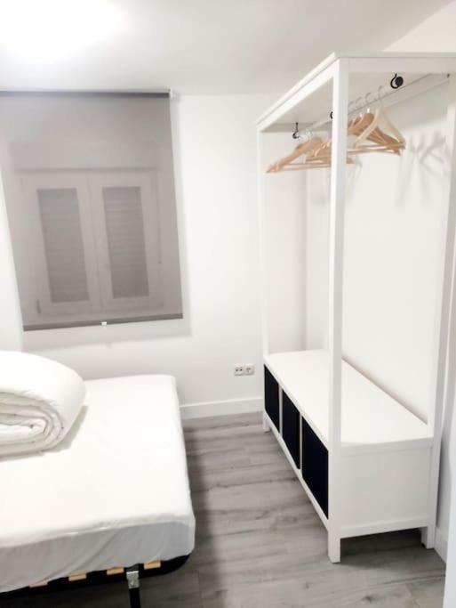 Acogedor Familiar En Area Residencial