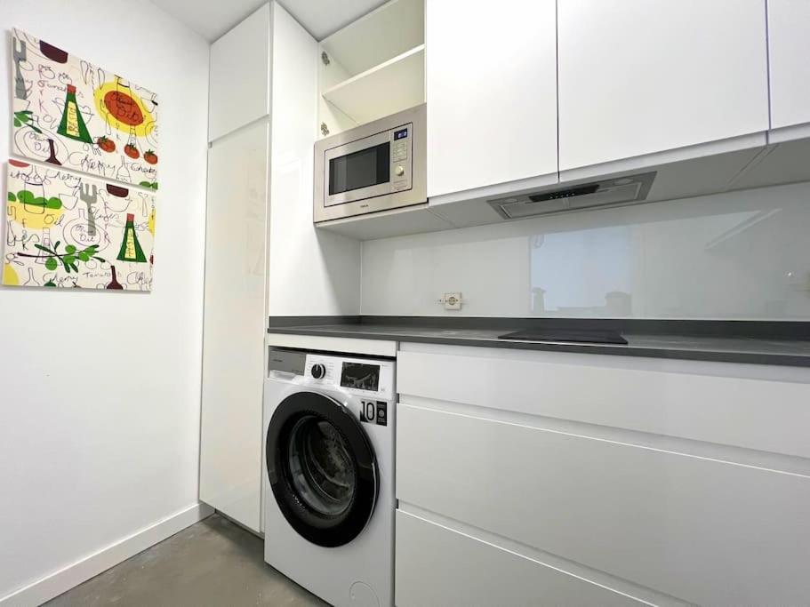 Apartamento Precioso Estudio En Barajas, A Un Paso Del Metro Madrid