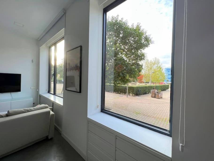 Precioso Estudio En Barajas, A Un Paso Del Metro Apartamento