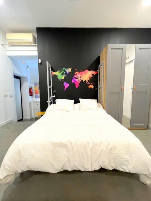 Apartamento Precioso Estudio En Barajas, A Un Paso Del Metro *