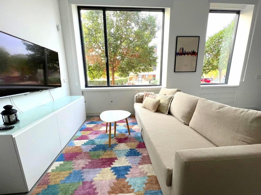 Precioso Estudio En Barajas, A Un Paso Del Metro Apartamento